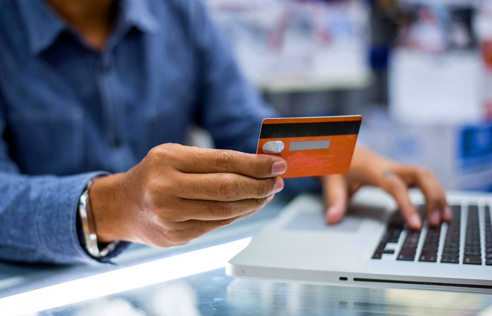 Novas tendências para comércio, tecnologia e serviços financeiros 